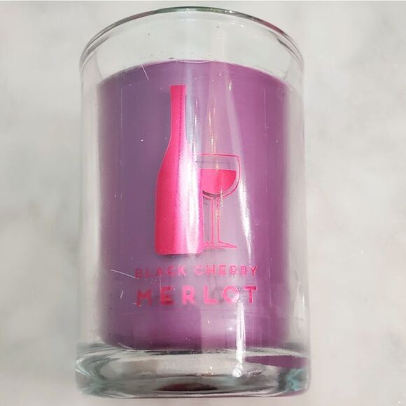 Black Cherry Merlot Candle by Bath & Body Works - Picture 4 of 5